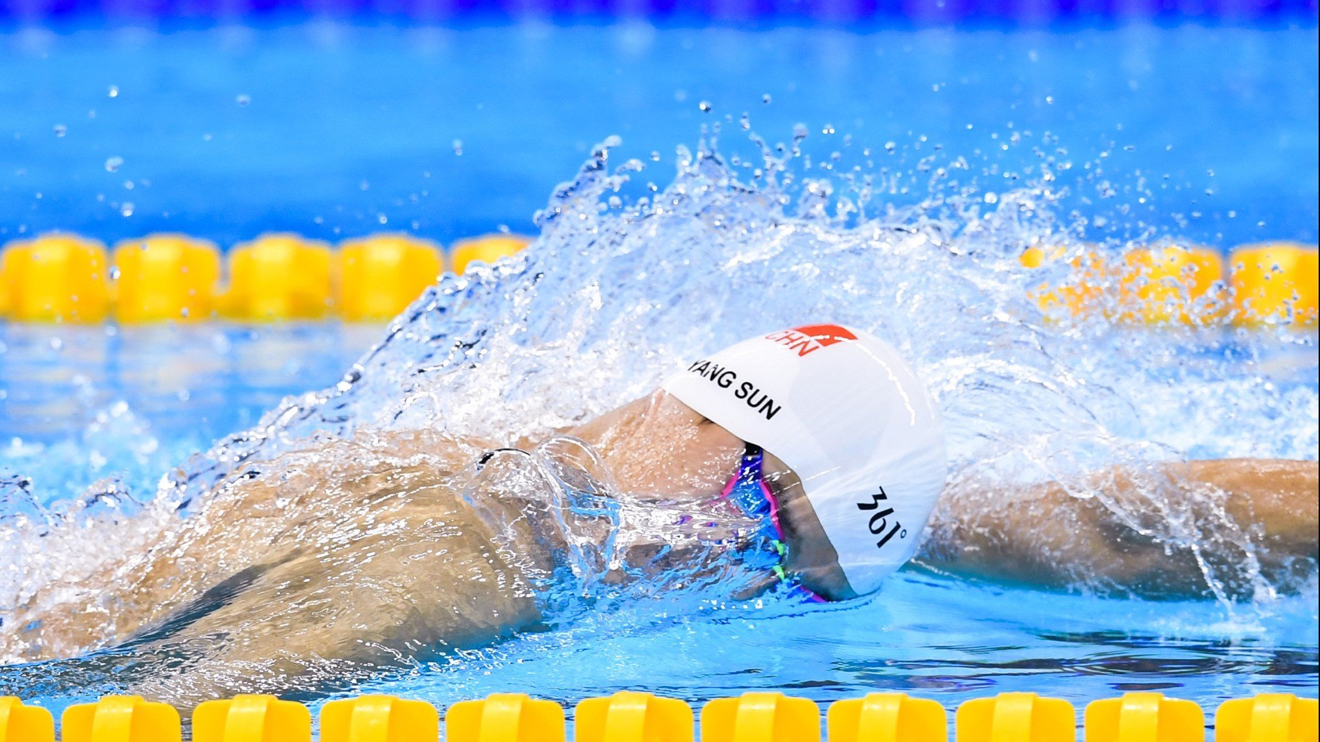 一锤定音！马丁内利弑旧主，国际米兰战术完胜拜仁，西蒙尼的小人物哲学再显神威